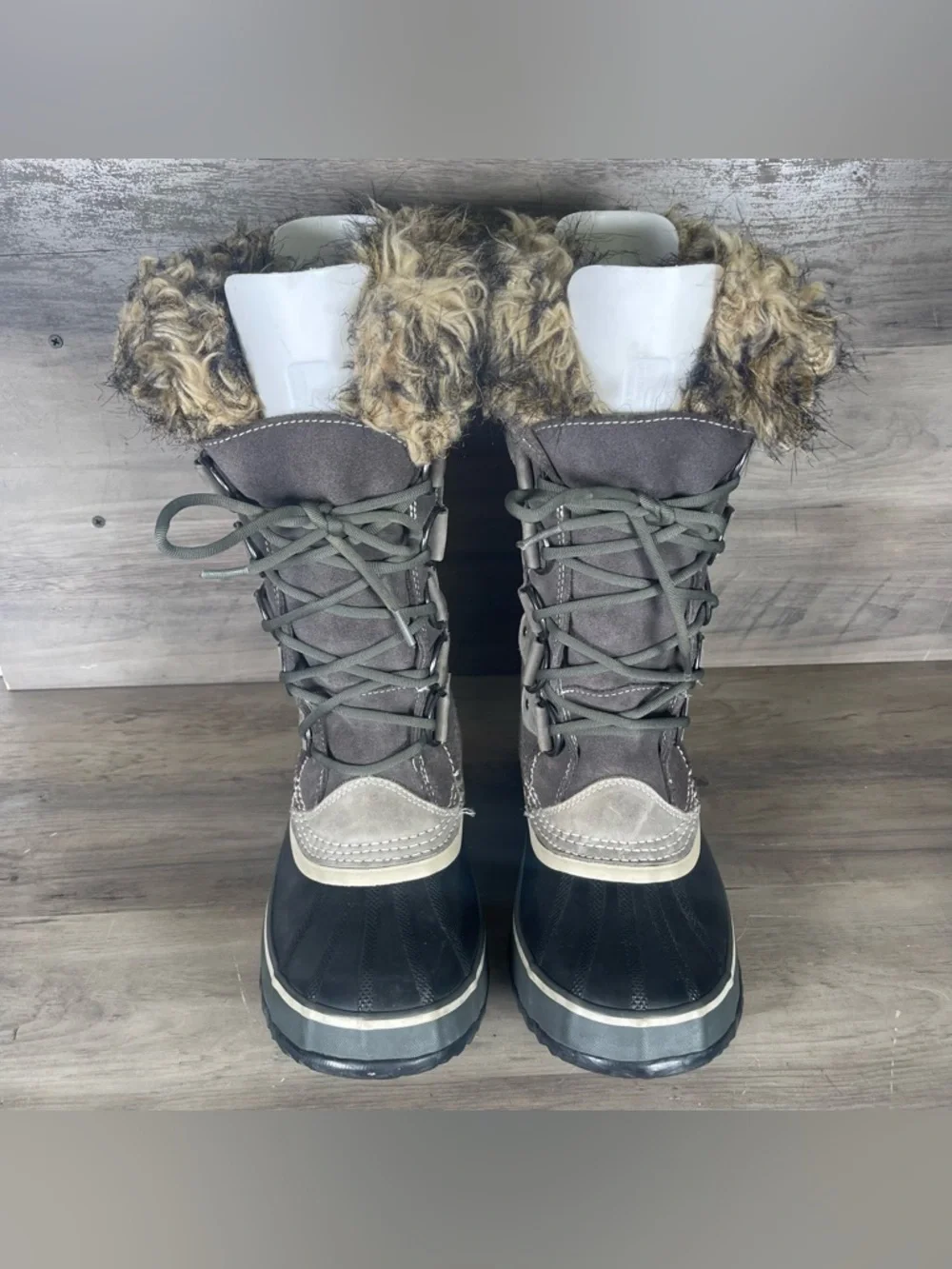 Sorel Women’s 9 Gray Joan of Arctic Waterproof Winter Boots Wool Lined‎ Lace Up